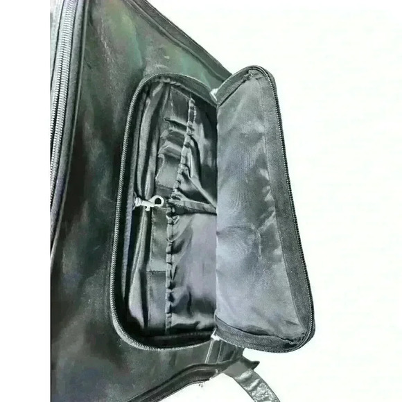 CODI Executive Laptop Bag Black Leather with Adjustable Strap Great Condition - Picture 3 of 4